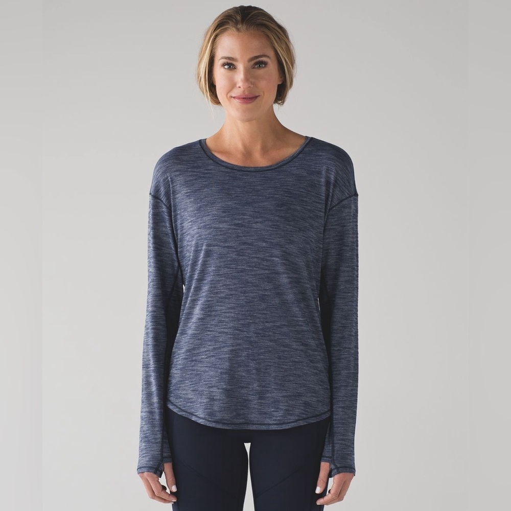 Lululemon Lost In Pace Long Sleeve in Heathered Deep Navy Size 6 / 8